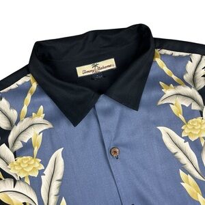 Tommy‎ Bahama Shirt Mens Large 100% Silk Tropical Hawaiian Button Front Blue